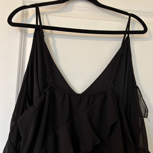 BOOHOO BLACK RUFFLE DRESS W SLIT - Picture 9 of 10